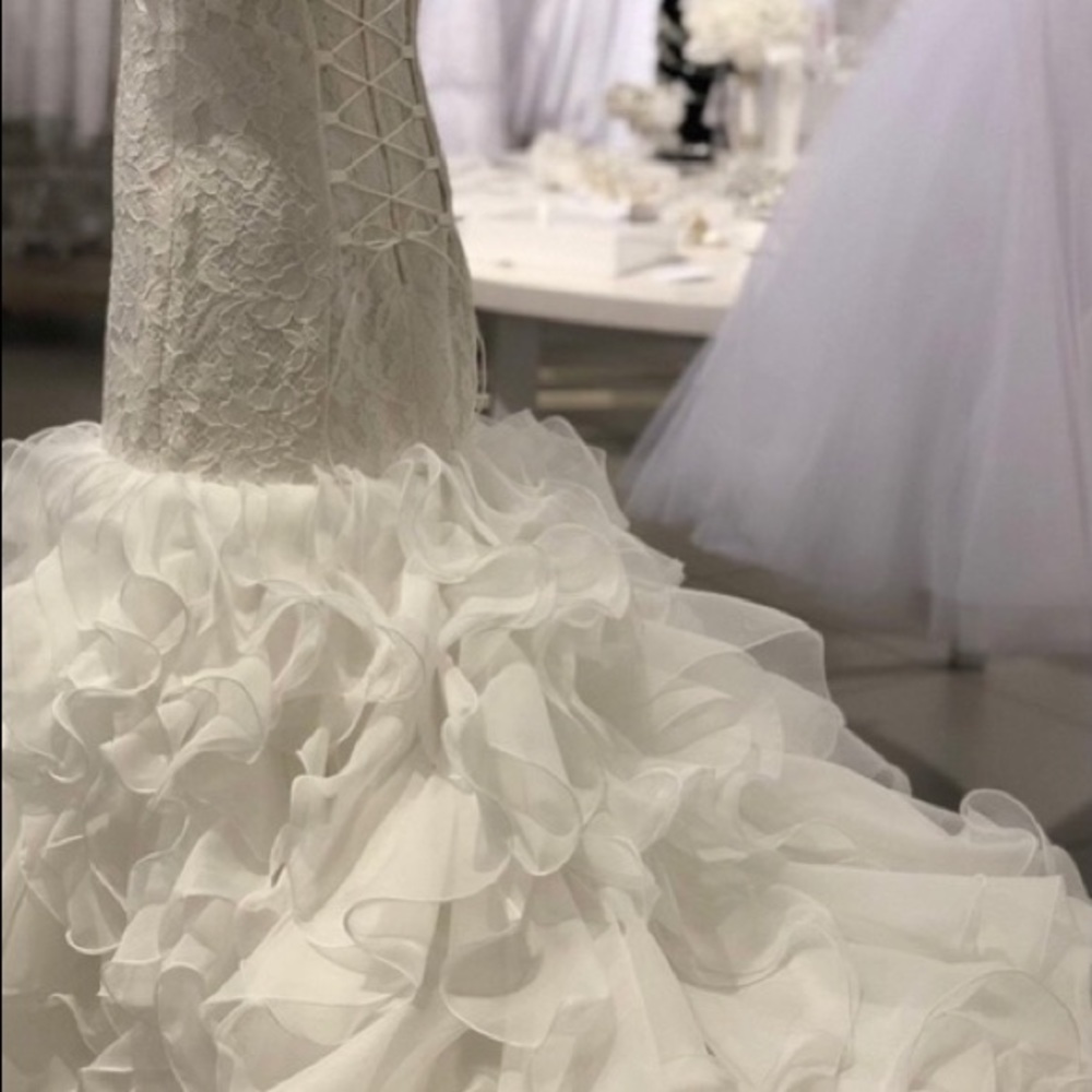 beautiful communion/flower girls dress!